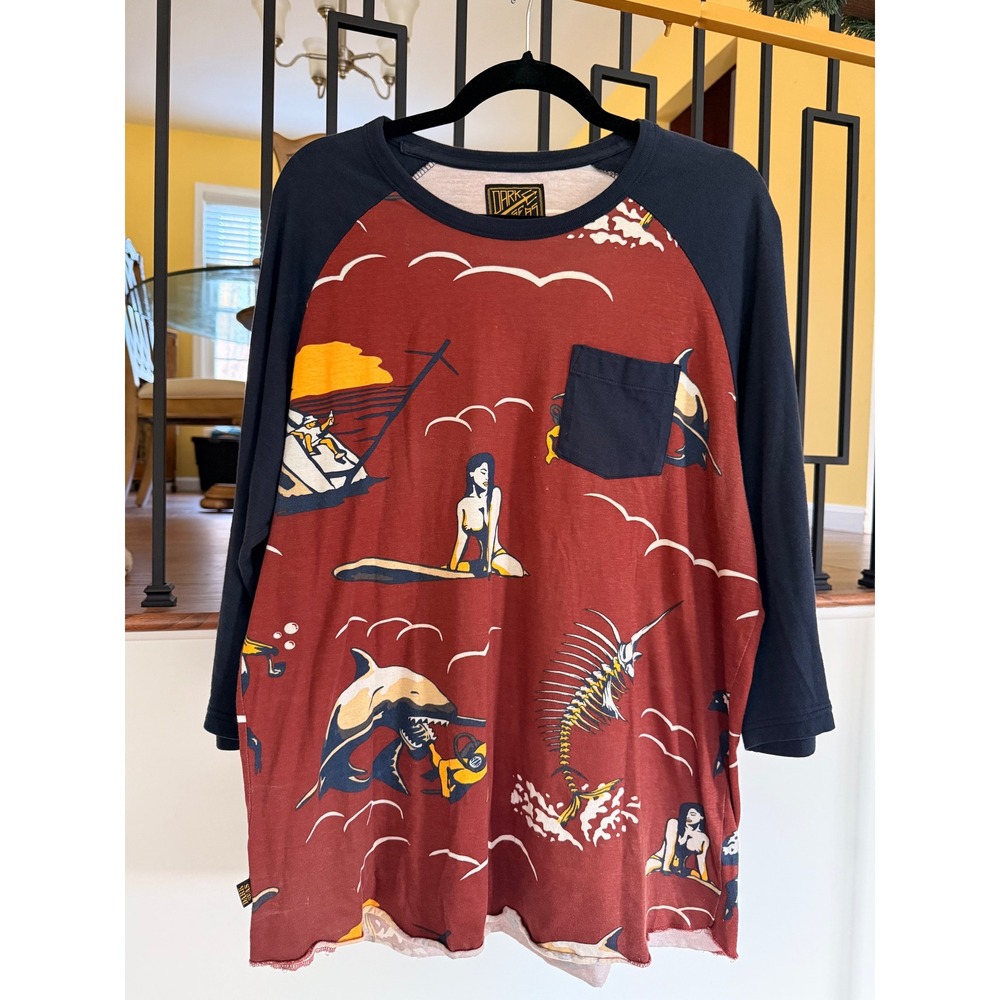 Dark Seas Men's T-Shirt Shark Mermaid‎ Graphic Print Vintage Raglan Red Blue L